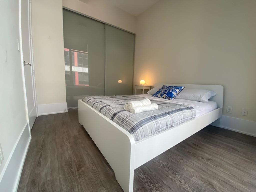 Grand View 2Br/2Ba Condos Cn Tower,Union,Tiff/Mtcc Toronto Eksteriør billede